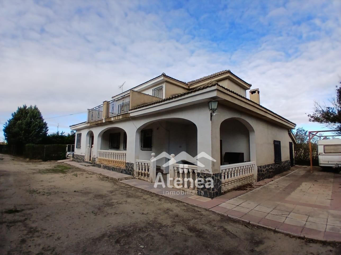 Vista exterior de Casa o xalet en venda en  Albacete Capital amb Calefacció, Jardí privat i Terrassa