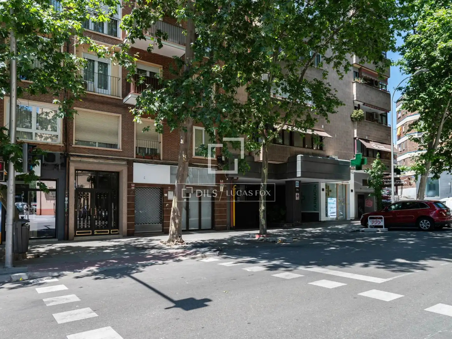 Vista exterior de Pis en venda en Madrid amb Calefacció, Parquet i Moblat