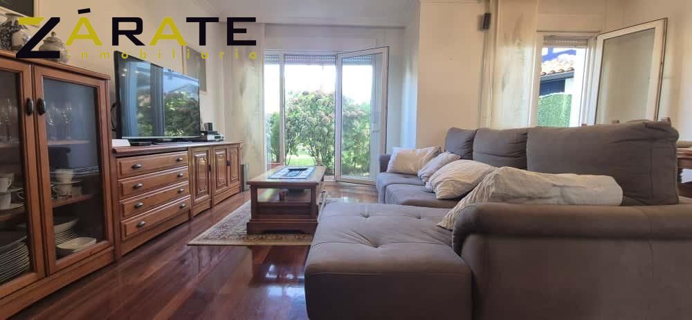 Sala d'estar de Casa adosada en venda en Abanto y Ciérvana-Abanto Zierbena amb Calefacció