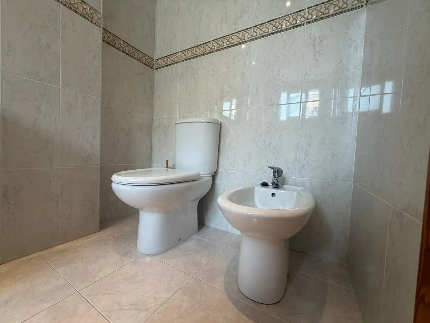 Bathroom of Flat for sale in Daimús  with Terrace and Swimming Pool