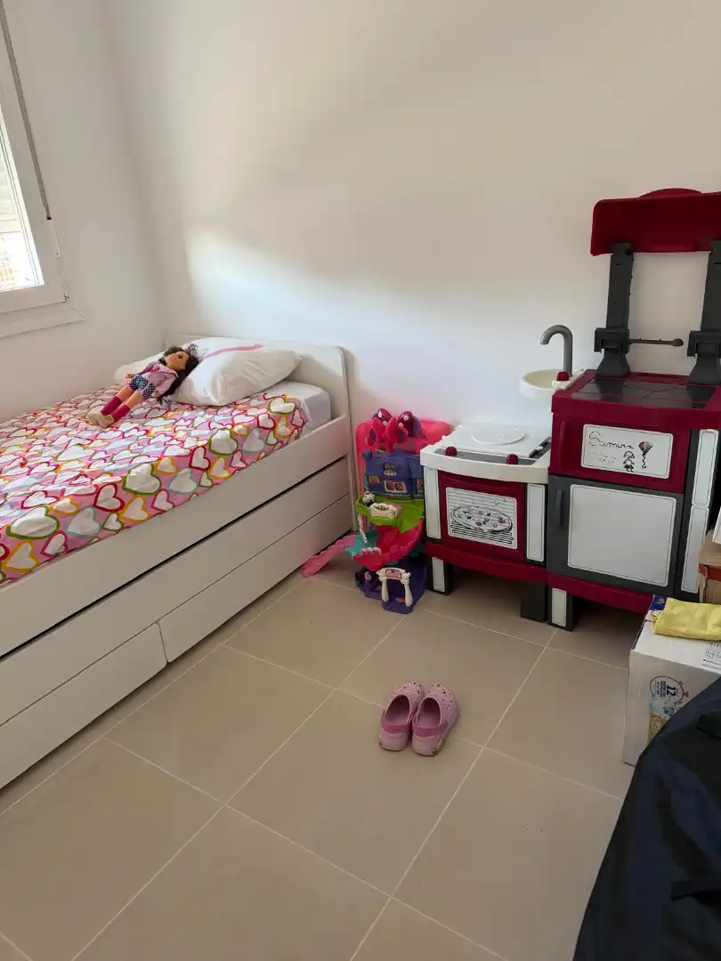 Dormitori de Casa o xalet en venda en Pioz amb Calefacció, Jardí privat i Moblat