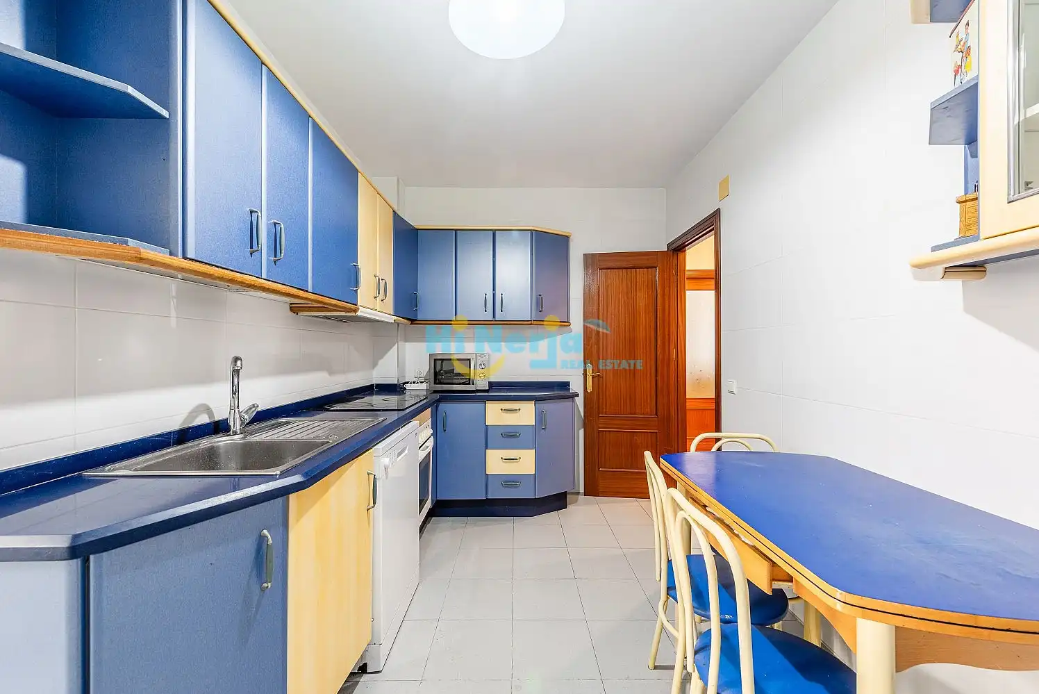 Apartamento con piscina en venta en Torre del Mar, imagen 8