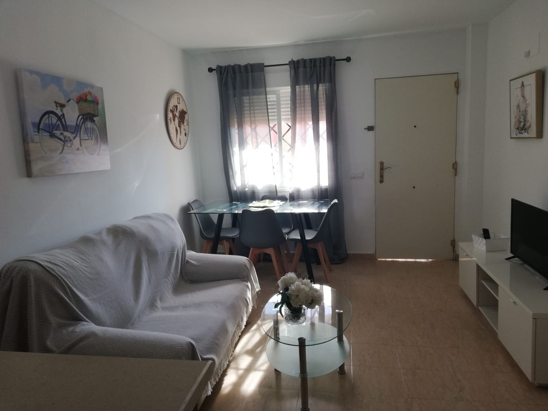 Living room of Duplex to rent in Algeciras  with Furnished