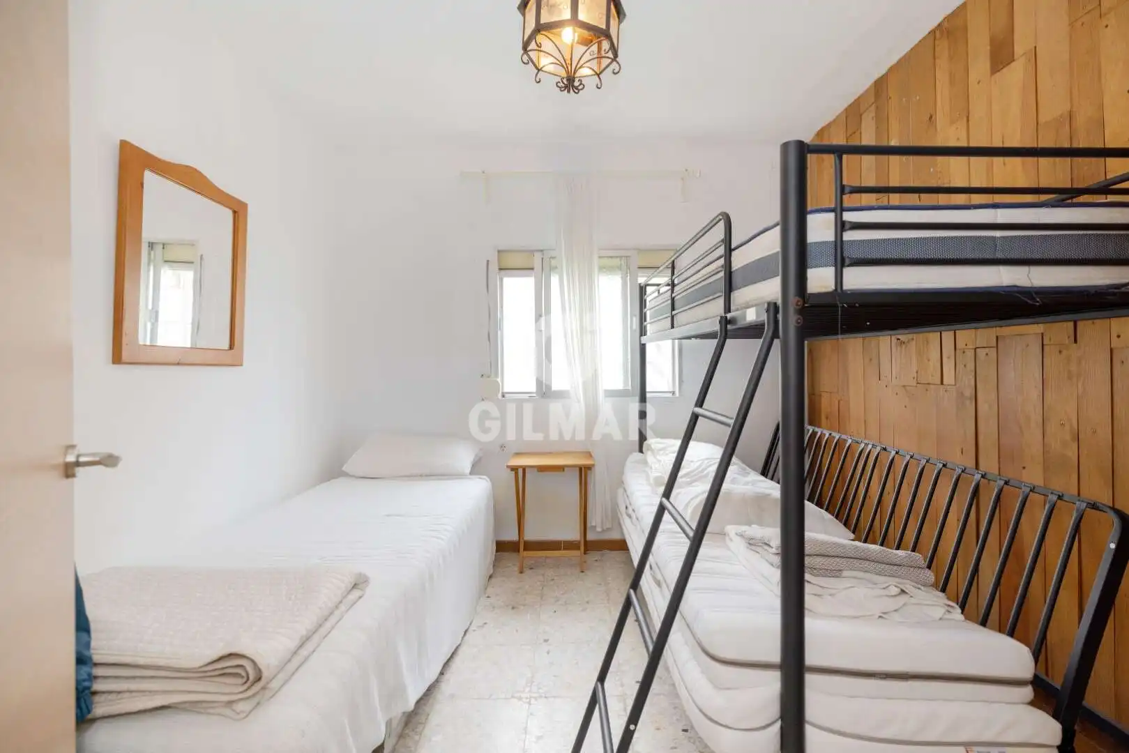 Dormitori de Casa o xalet en venda en Chiclana de la Frontera amb Jardí privat i Piscina