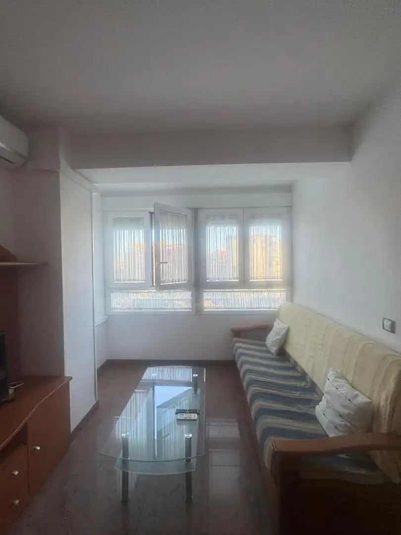 Apartamento de alquiler en Almería, Almería