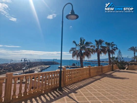 Exterior view of House or chalet for sale in Cuevas del Almanzora  with Air Conditioner, Heating and Furnished