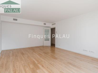 Bedroom of Flat for sale in Sant Just Desvern  with Air Conditioner, Heating and Terrace