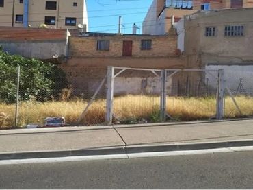 Residential land for sale in Calle de Rigel