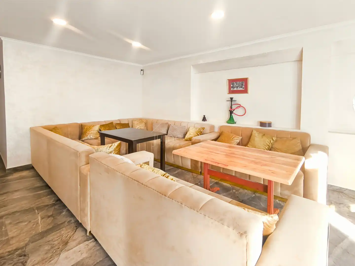 Se vende local y fondo de comercio, barrestaurante totalmente renovado en Empuriabrava.Tiene una superficie de 135 m, con comedor,, imatge 5
