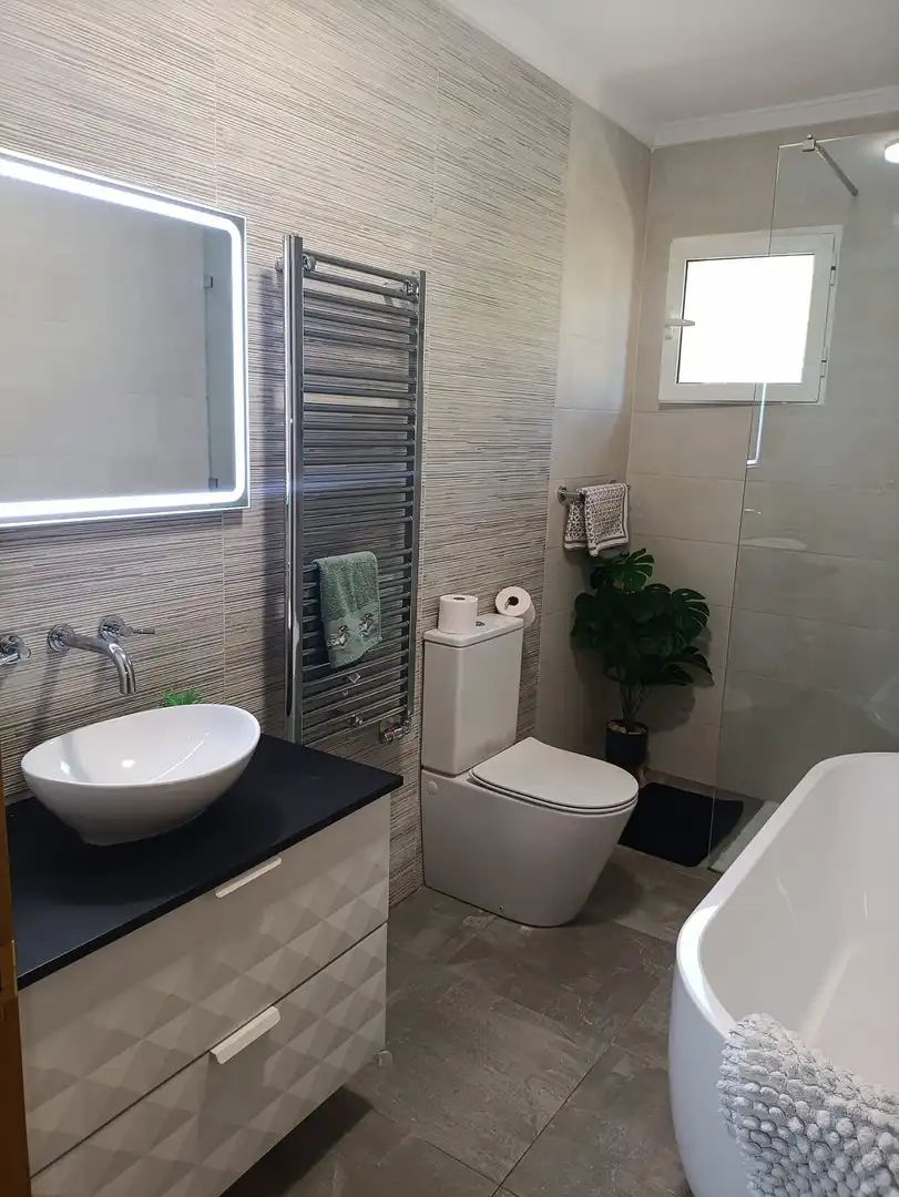 Bany de Casa o xalet en venda en Totana amb Aire condicionat, Jardí privat i Terrassa