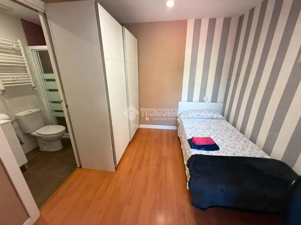 Bedroom of Flat for rent in Getafe  with Air Conditioner, Heating and Furnished