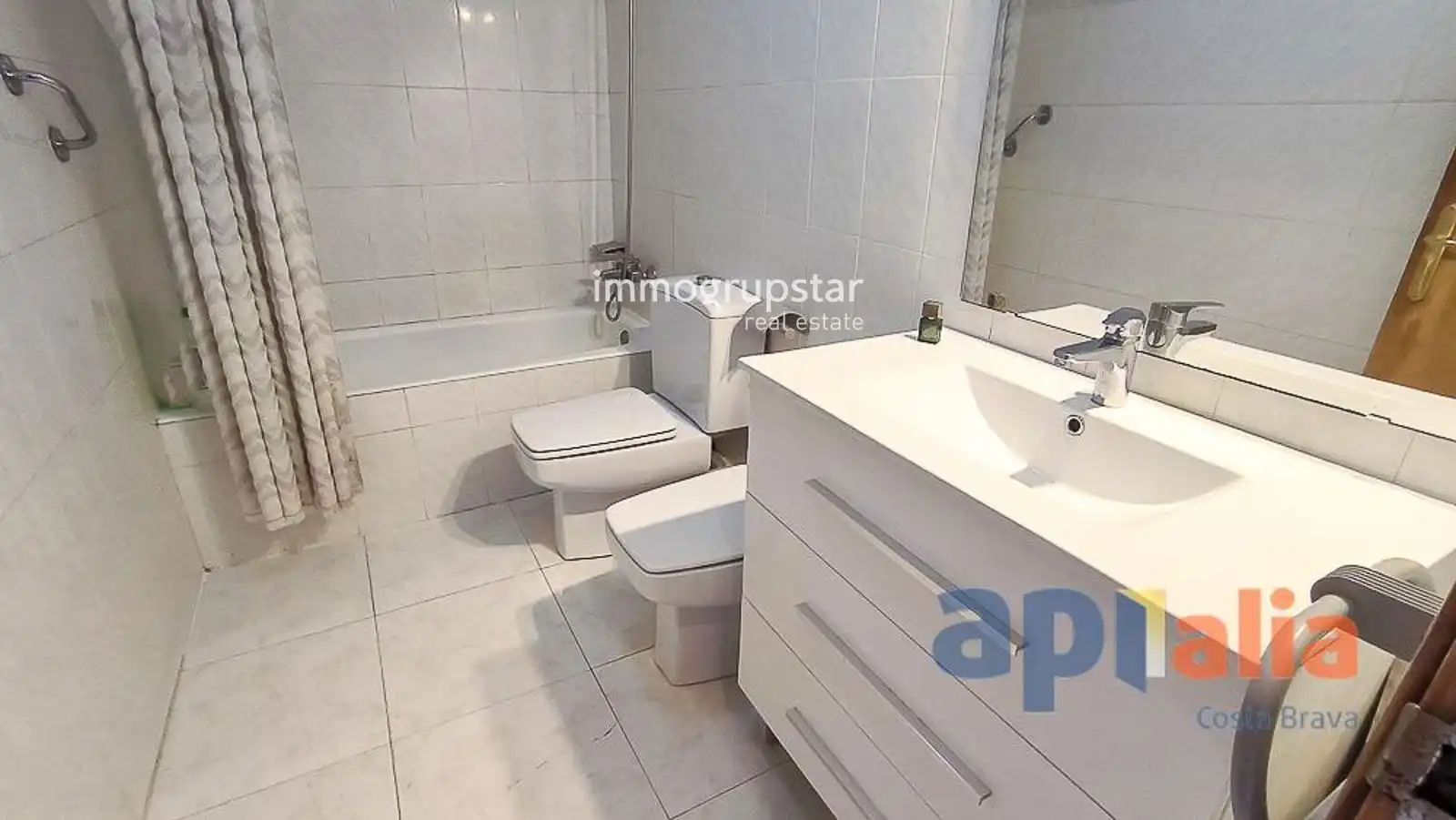 Bany de Dúplex en venda en Sant Feliu de Guíxols amb Calefacció, Terrassa i Moblat