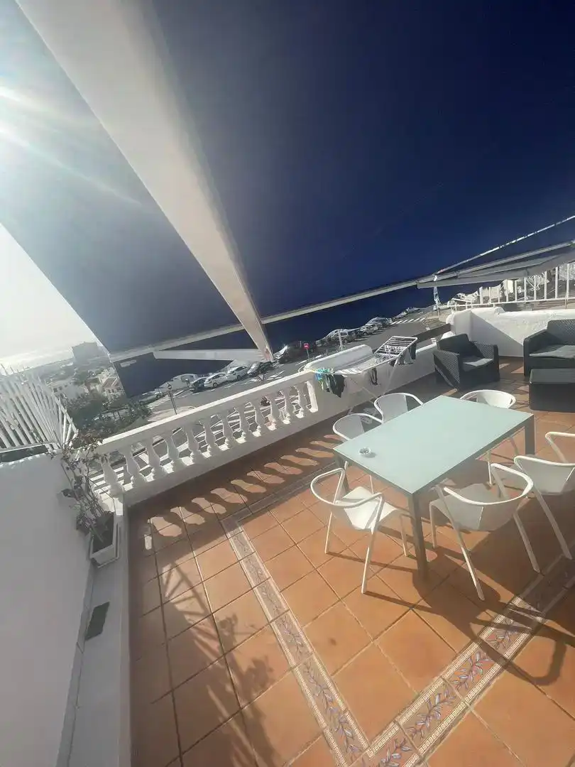 Terraza de Dúplex en venta en Arona con Piscina, Amueblado y Horno