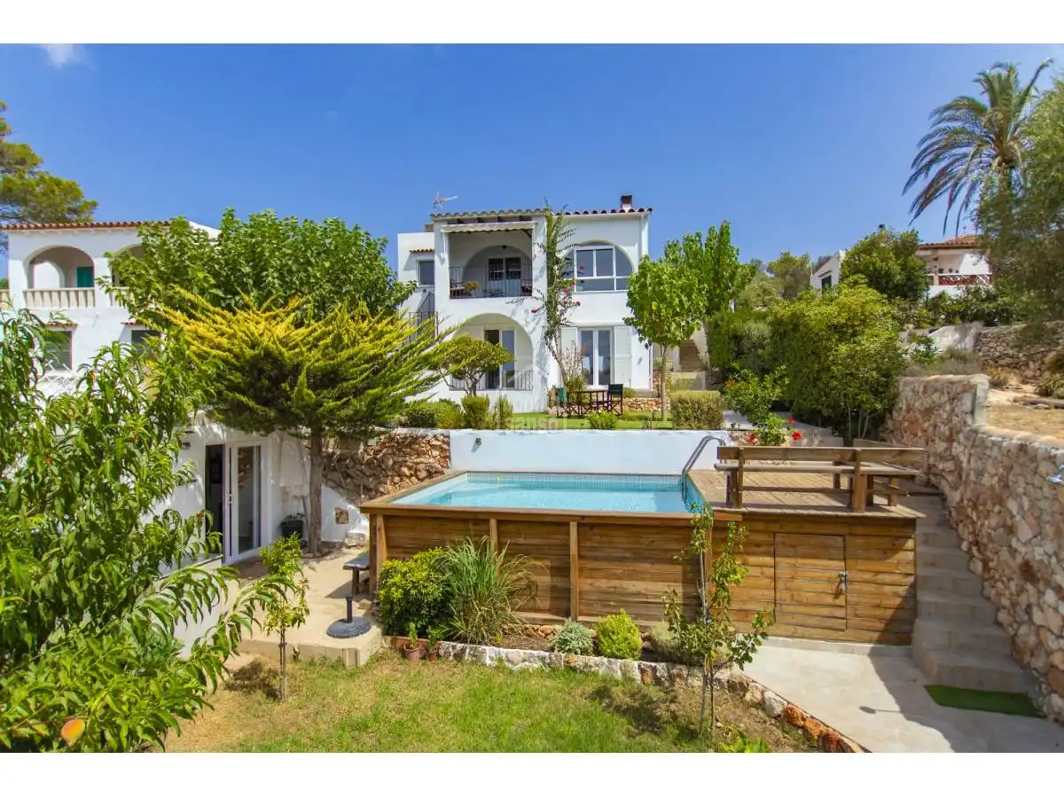 Villa mit Pool zum Verkauf in Cala Blanca