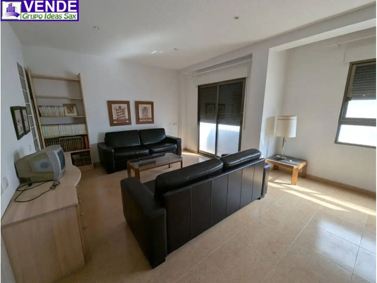 Sala d'estar de Edifici en venda en Sax