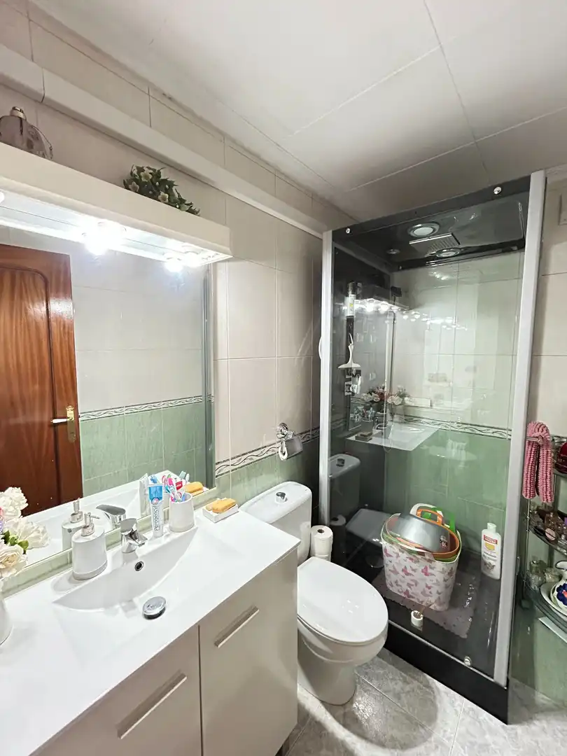 Baño de Casa o chalet en venta en Vilobí d'Onyar con Aire acondicionado, Calefacción y Jardín privado