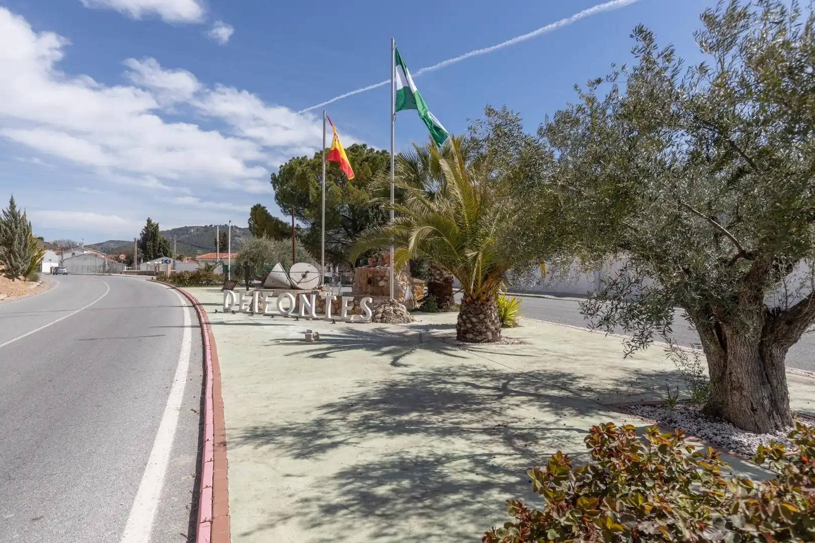 Vista exterior de Casa o chalet en venta en Deifontes con Jardín privado, Terraza y Balcón