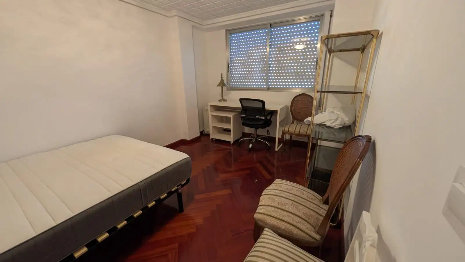 Bedroom of Flat for rent in Valencia  with Air Conditioner, Heating and Parquet flooring