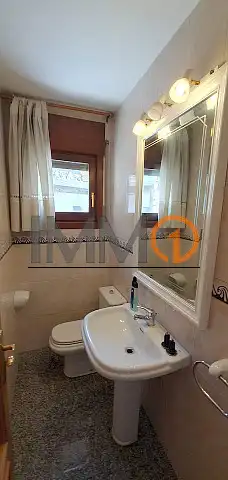 Casa aparellada amb jardí en venda a Engolasters, imagen 32