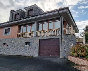 Vista exterior de Casa o xalet en venda en Bimenes amb Terrassa i Balcó