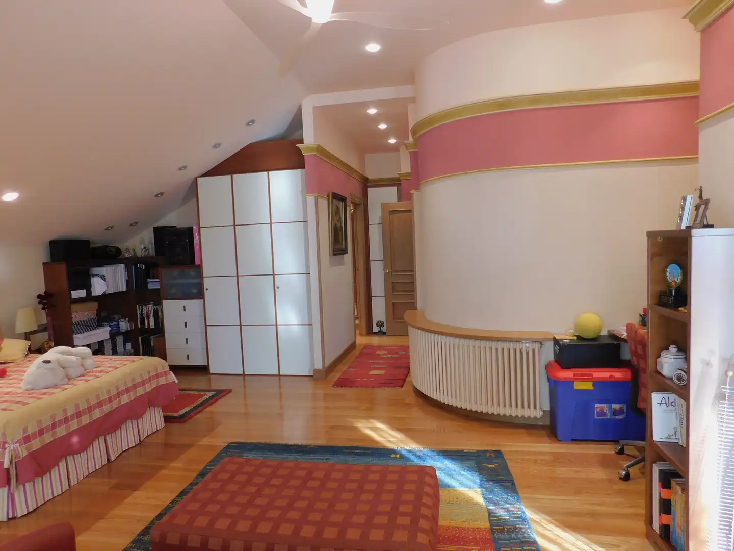Habitación de Casa o chalet en venta en Zizur Mayor / Zizur Nagusia con Calefacción, Jardín privado y Terraza