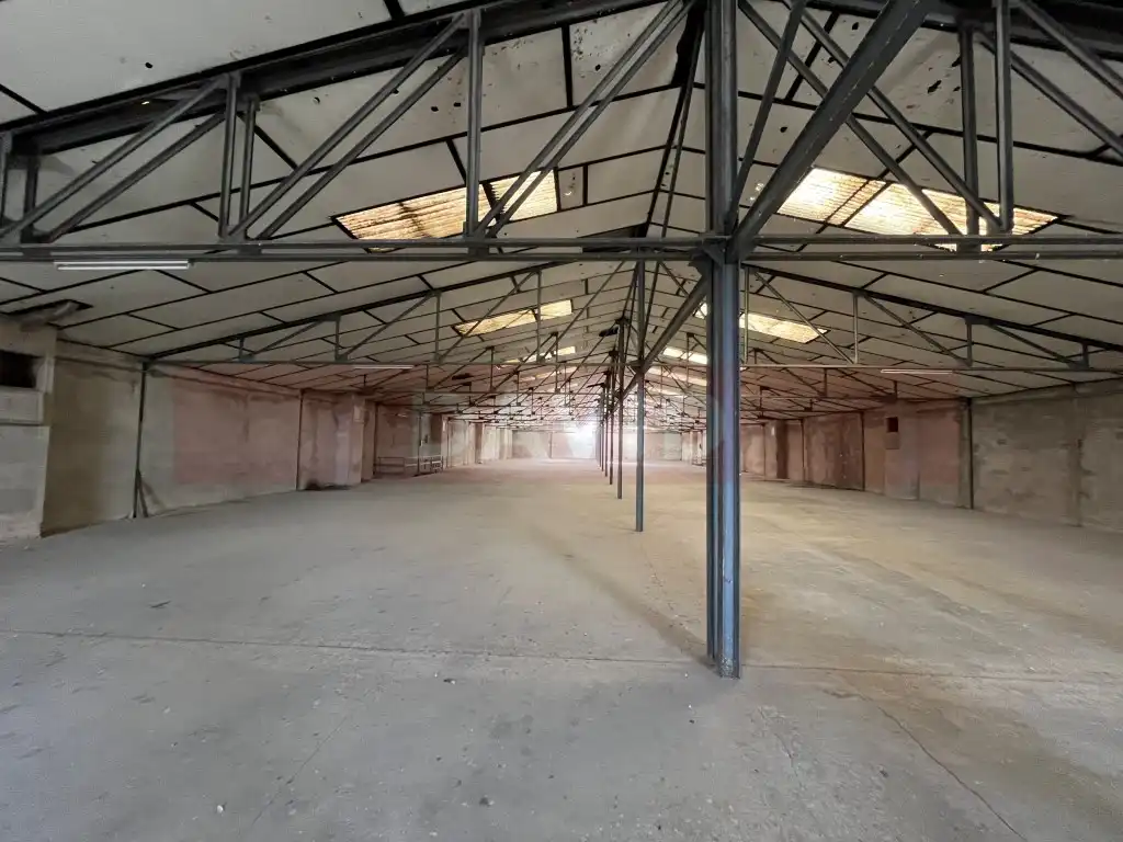 Nau industrial en venda en Figueres