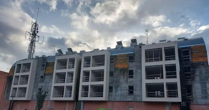 Vista exterior de Edificio en venta en Grado
