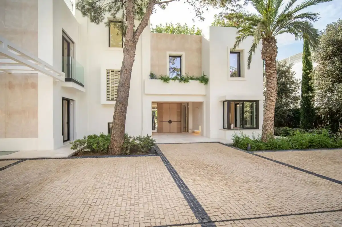 Vista exterior de Casa o chalet en venta en Marbella con Aire acondicionado, Jardín privado y Terraza