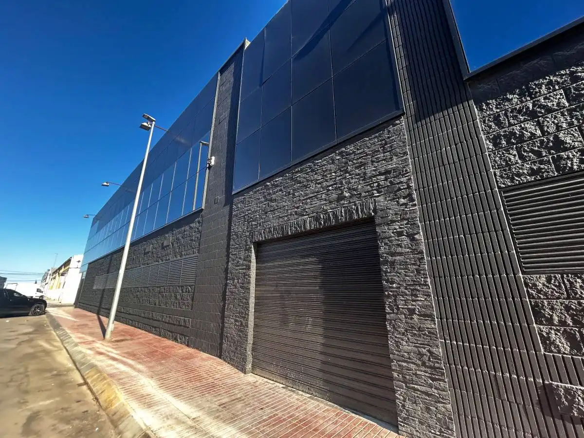 Nave industrial in affitto a C. Sevilla