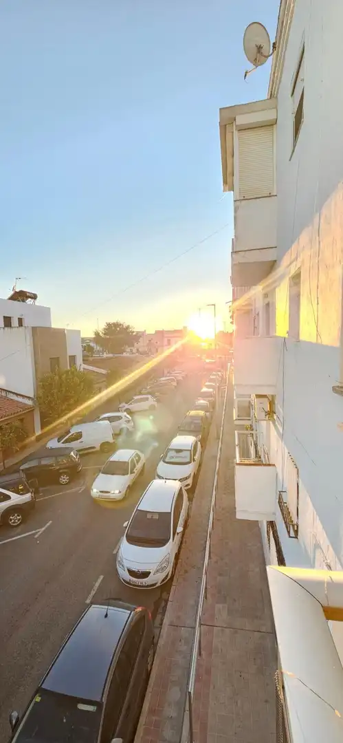 Vista exterior de Piso en venta en Dos Hermanas con Aire acondicionado, Calefacción y Terraza