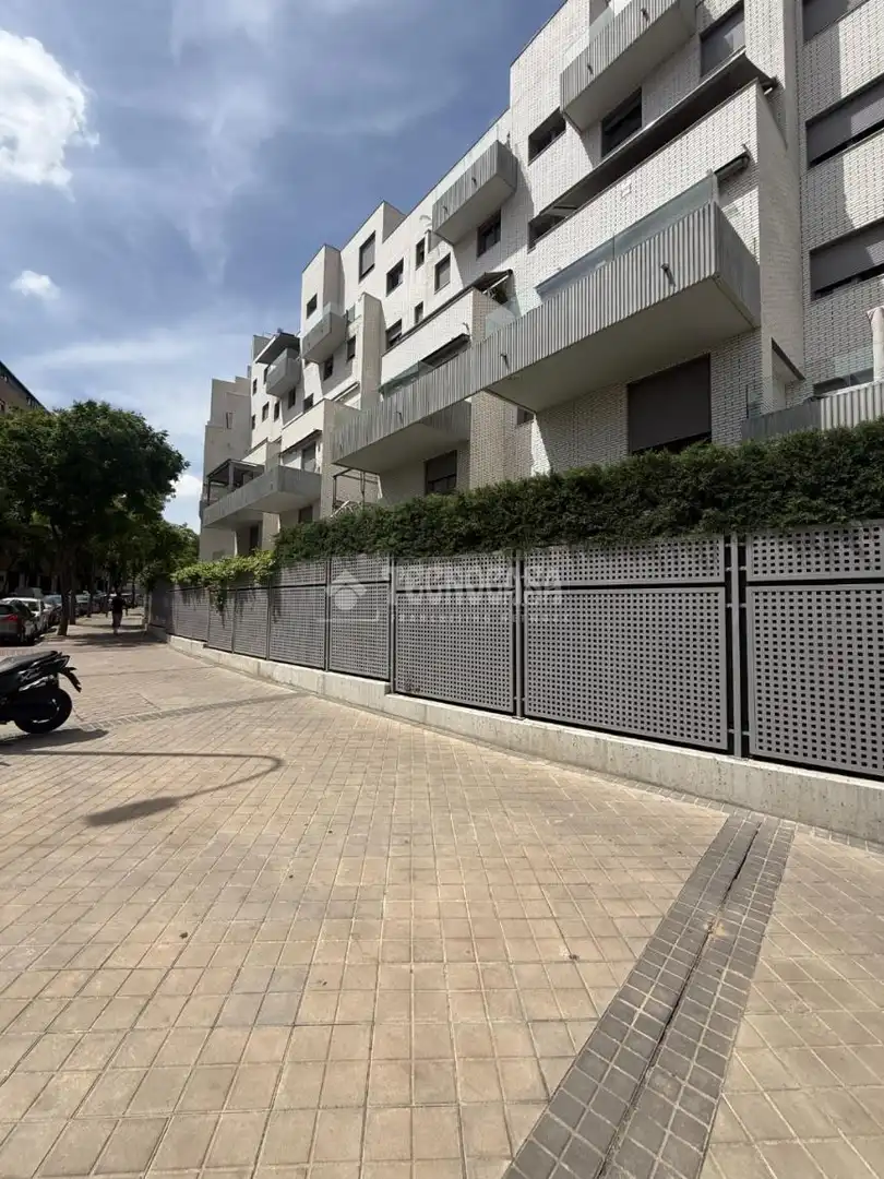 Vista exterior de Pis en venda en Madrid amb Aire condicionat i Terrassa