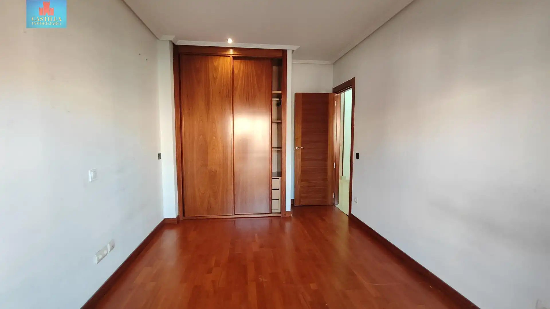 Dormitori de Casa adosada en venda en Hervencias