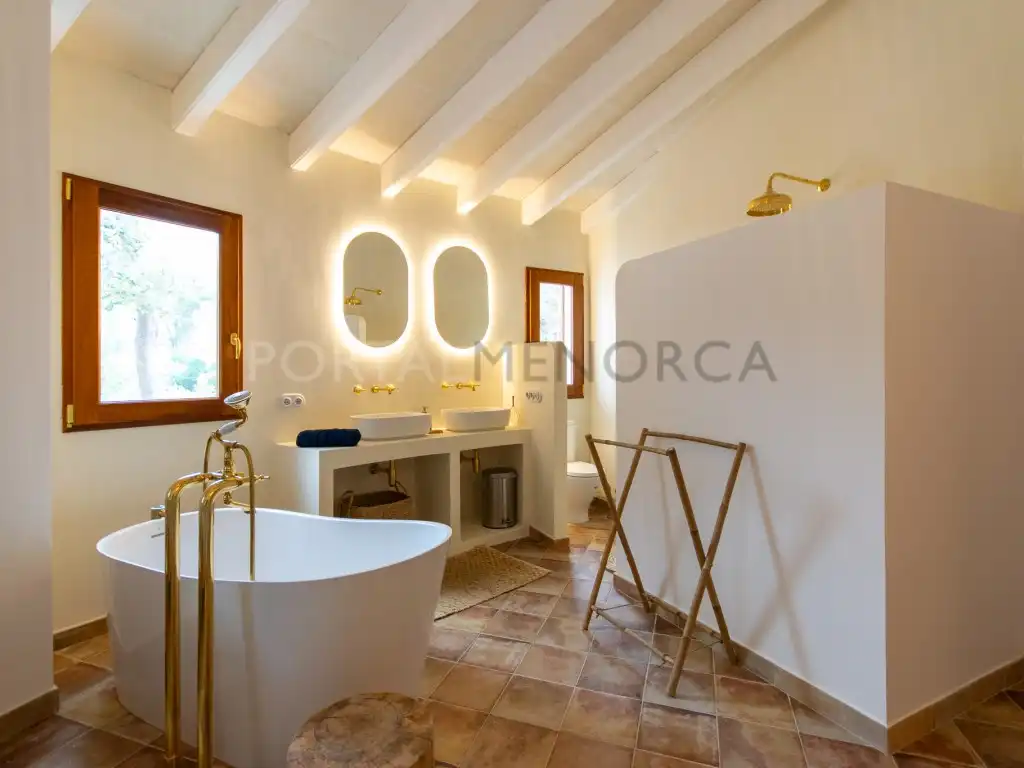 Baño de Finca rústica en venta en Ferreries con Piscina