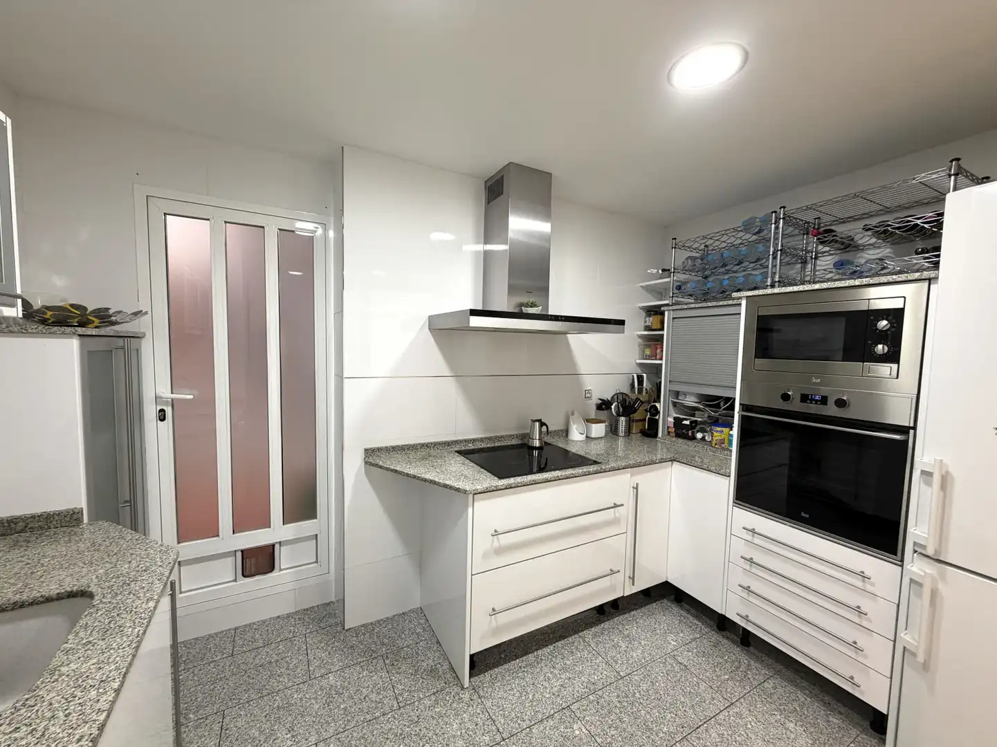 Küche von Wohnung zum Verkauf in Rafelbuñol / Rafelbunyol mit Klimaanlage, Terrasse und Balkon
