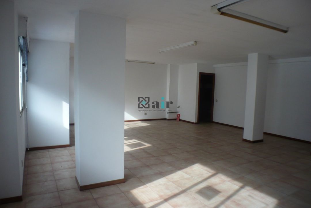 Oficina de lloguer en  Logroño