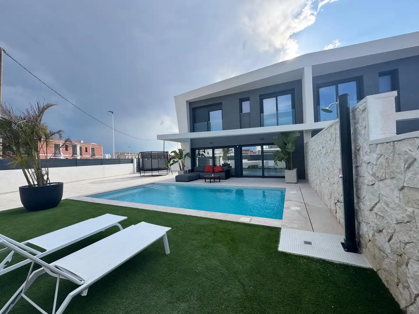 Swimming pool of Houses for rent in Santa Pola  with Air Conditioner, Heating and Private garden