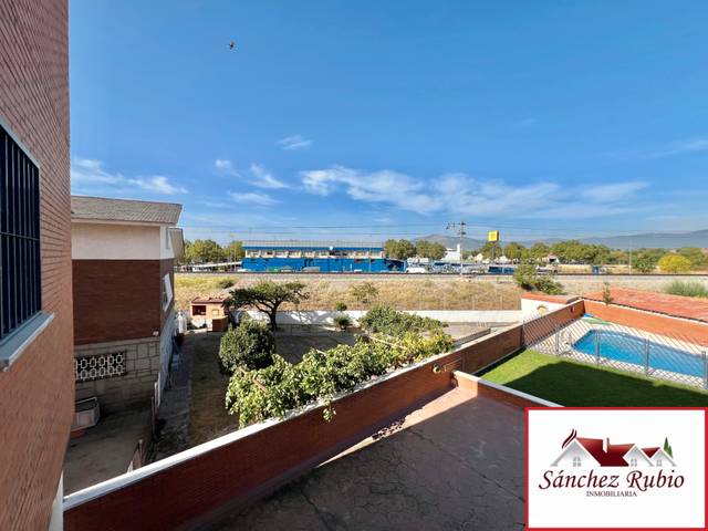 Piso en Alquiler en Calle Santa Teresa de Jesús, 8 en Carlos Ruiz