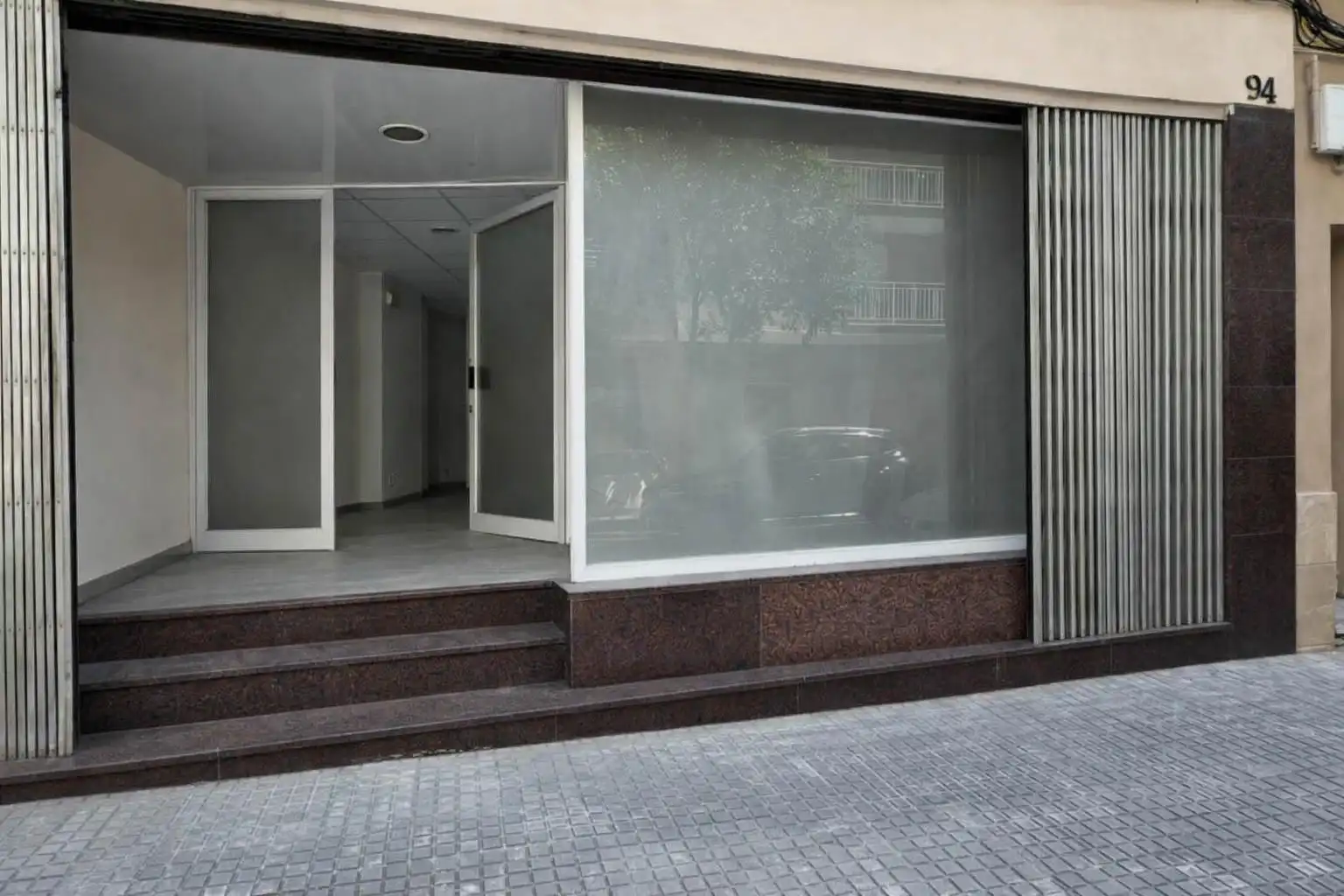 Business premises for sale in Carrer de Faraday