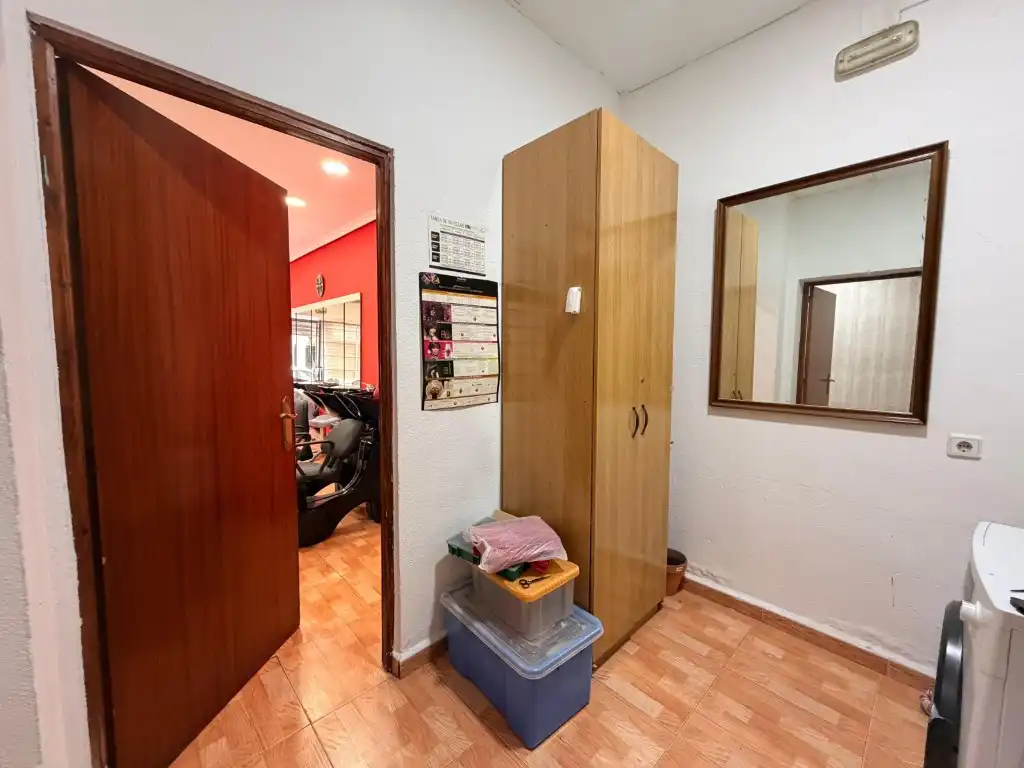 Business premises for sale in Calle Infanta Doña Maria, imagen 9