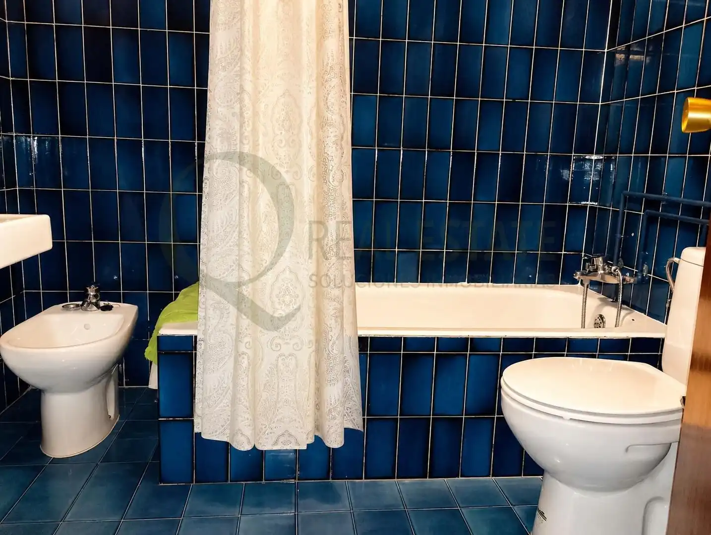 Baño de Piso en venta en Alicante / Alacant con Aire acondicionado y Balcón