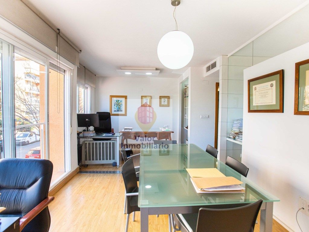Premises for sale in N/A, Juan Carlos I