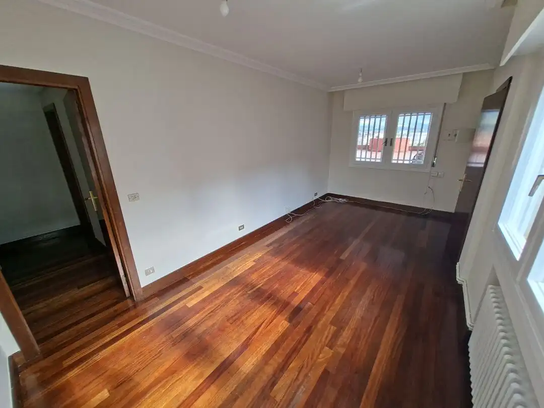 Wohnung zum Verkauf in Durango mit Heizung, Abstellraum und Balkon
