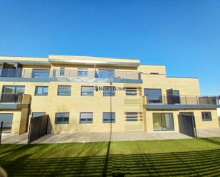 Vista exterior de Planta baixa de lloguer en Santander amb Calefacció, Jardí privat i Terrassa