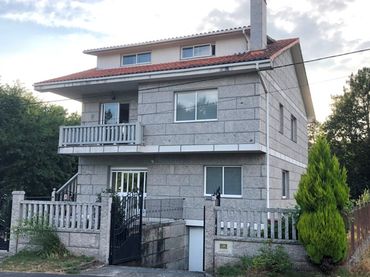 Maison avec balcon à vendre à O Irixo