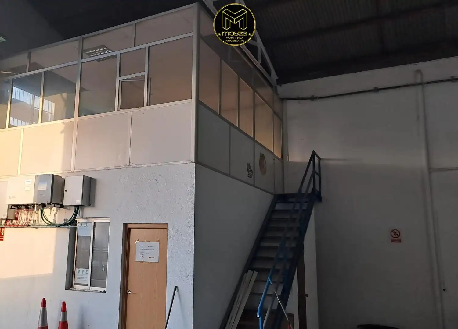 Industrial building for sale in Renfe - Bulevar 1ª y 2ª Fase, imagen 3