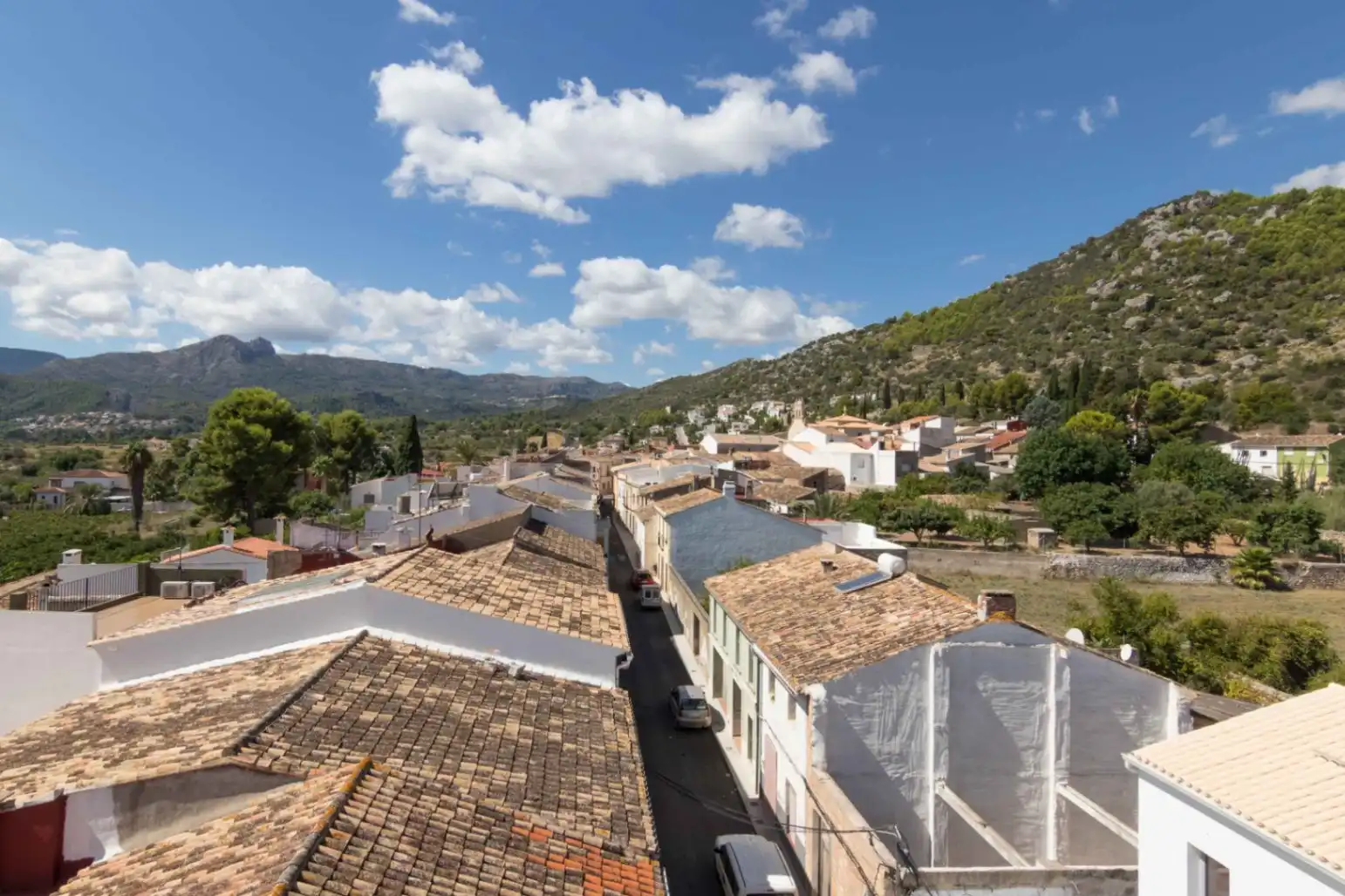 Exterior view of Buildings for sale in Tormos
