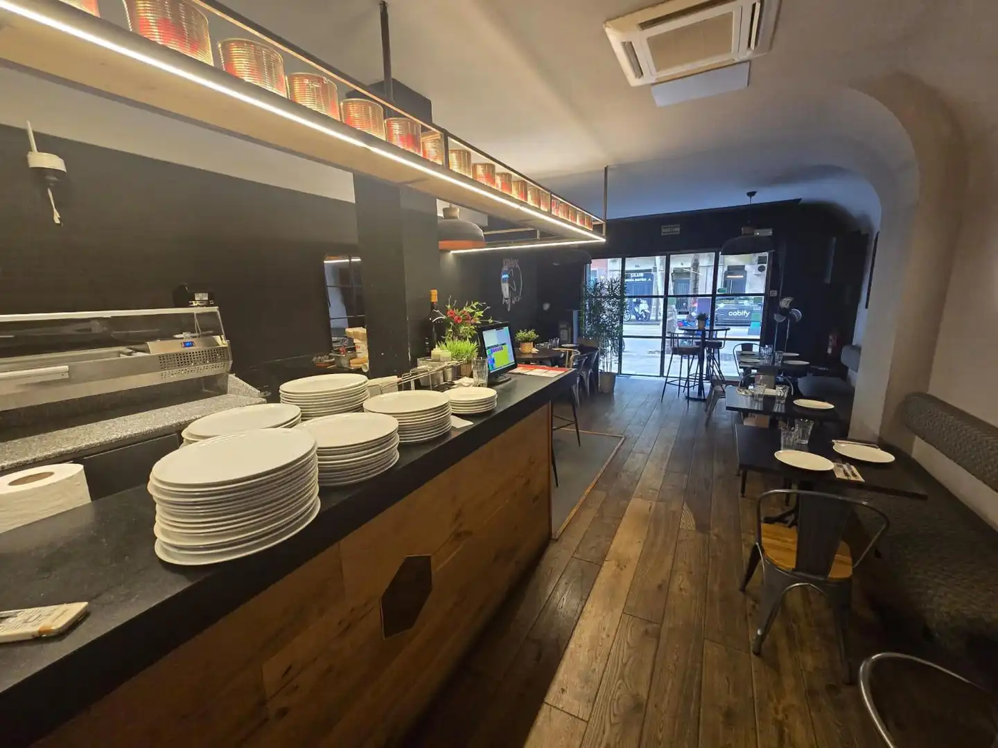 Local comercial en traspàs a Entença, imagen 3