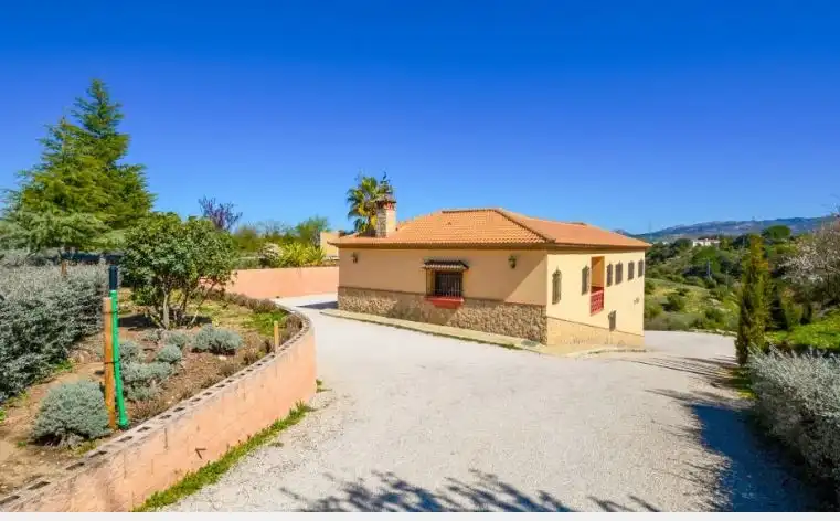 Vista exterior de Finca rústica en venta en Ronda con Calefacción, Jardín privado y Trastero
