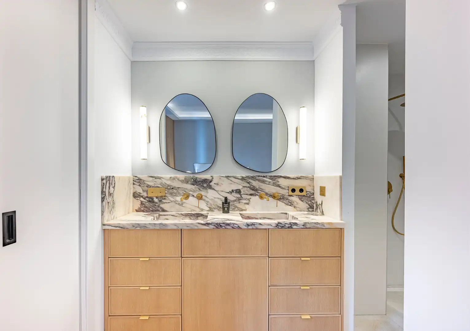 Bany de Apartament en venda en Marbella amb Aire condicionat, Calefacció i Parquet