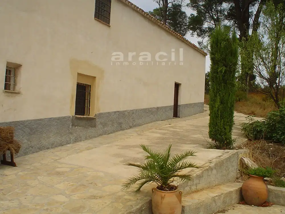 Vista exterior de Finca rústica en venda en Alcoy / Alcoi amb Aire condicionat, Jardí privat i Terrassa